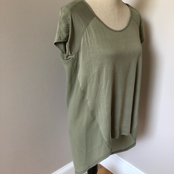 Mur Mur Mixed Media Tunic Top - Picture 9 of 9